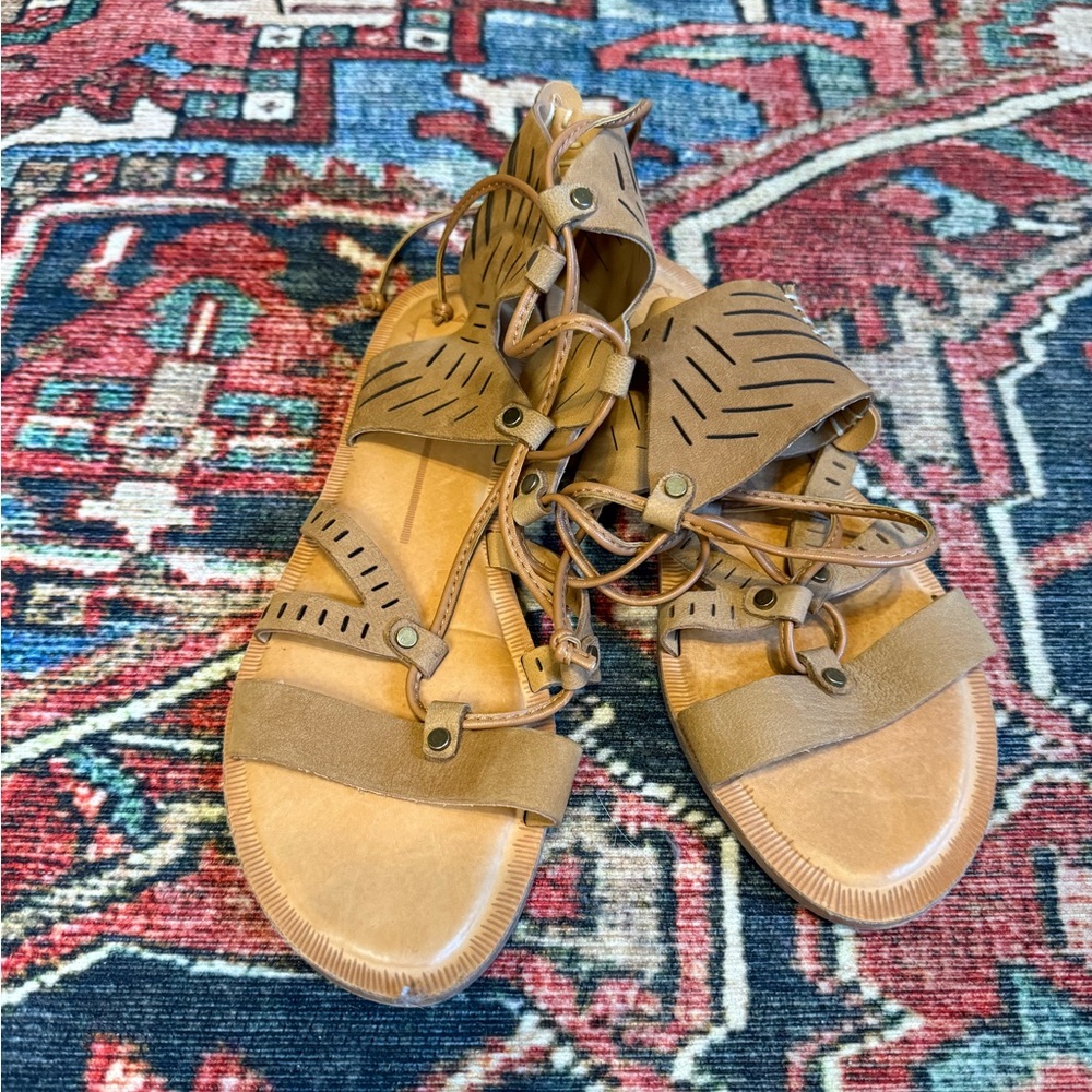 Dolce Vita gladiator Sandals sz 8